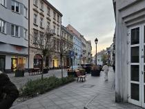 Widok na zrewiatalizowaną ulicę